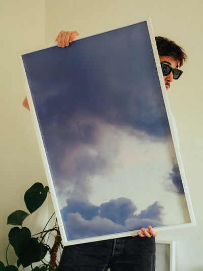 Fotografie cielo contemporanea framed print with soft cloud composition indoors